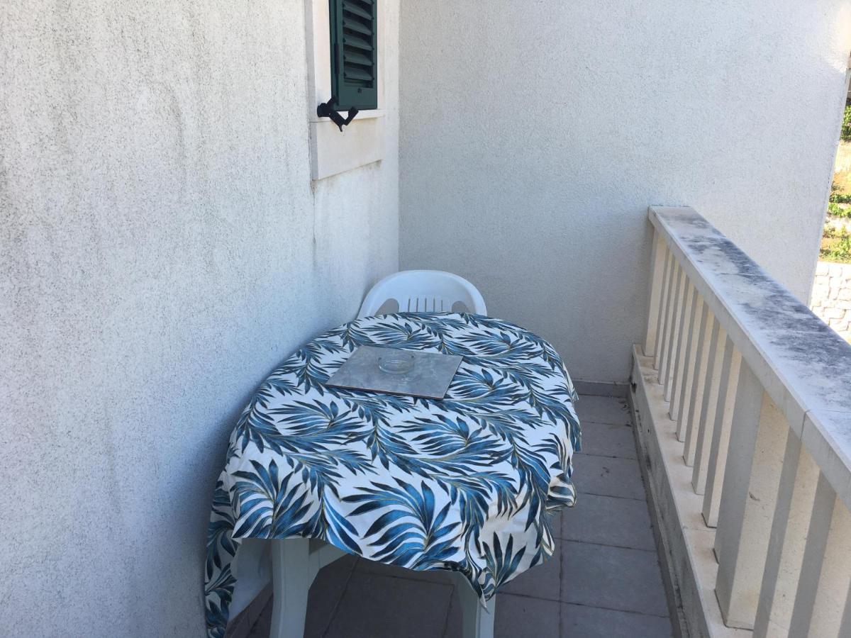 Apartmani Domenika Žuljana Zewnętrze zdjęcie
