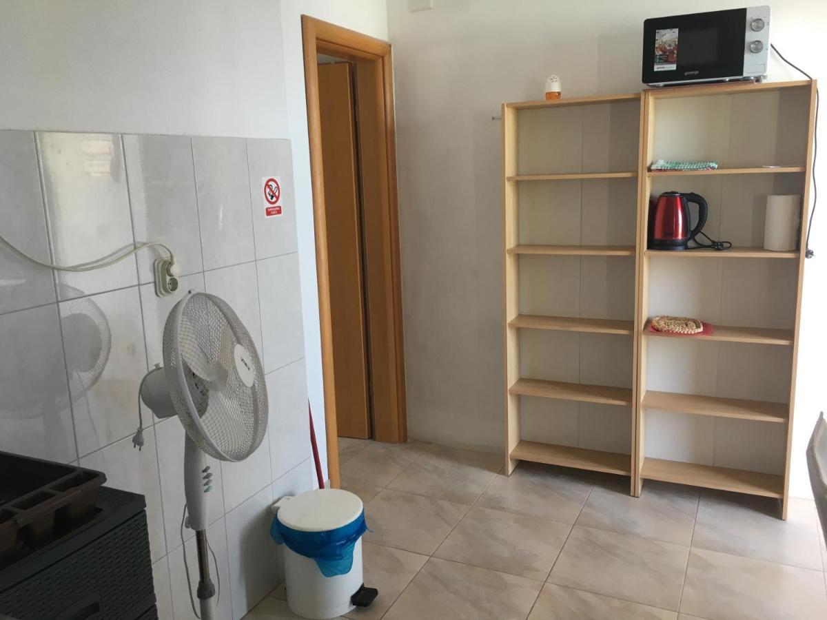 Apartmani Domenika Žuljana Zewnętrze zdjęcie
