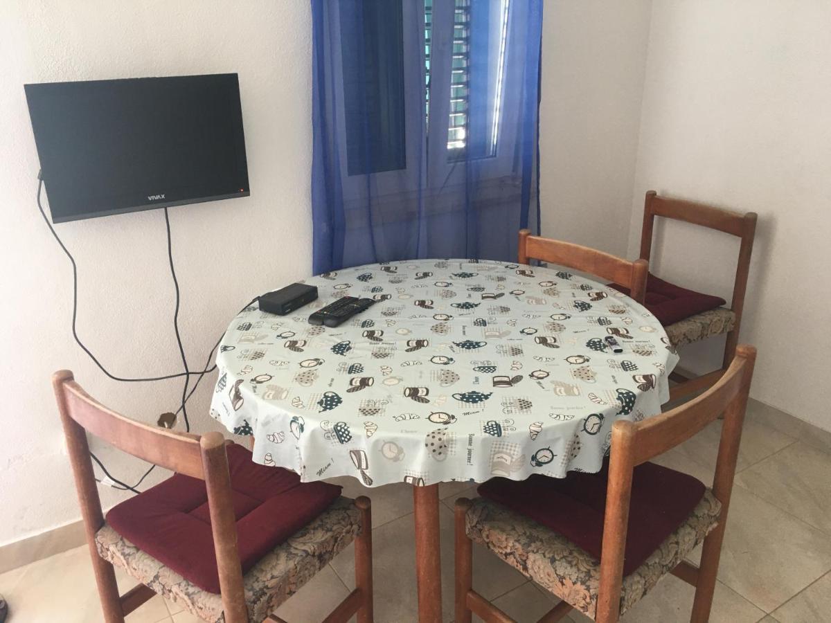 Apartmani Domenika Žuljana Zewnętrze zdjęcie