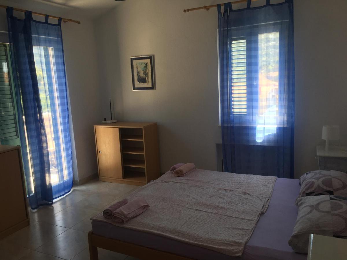 Apartmani Domenika Žuljana Zewnętrze zdjęcie